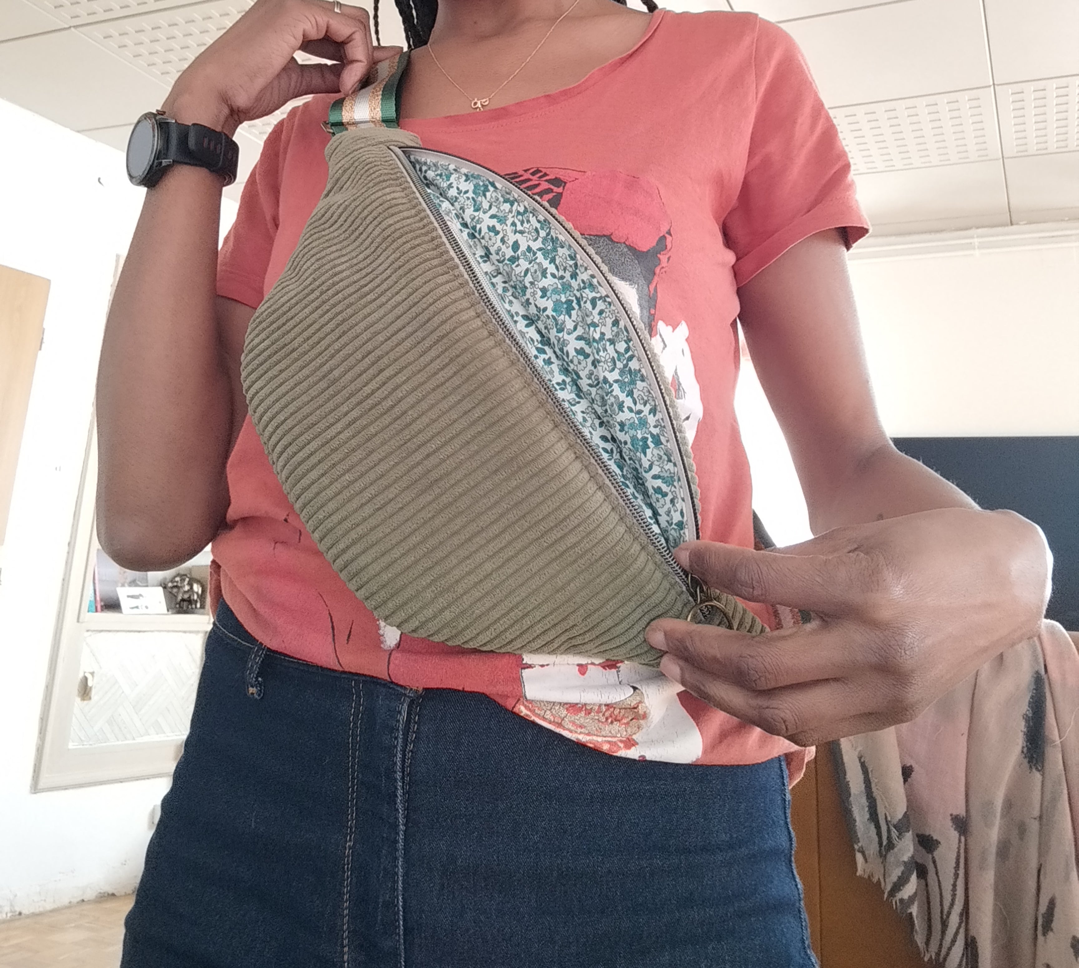 Sac banane en velours côtelé personnalisé, tendance et unique